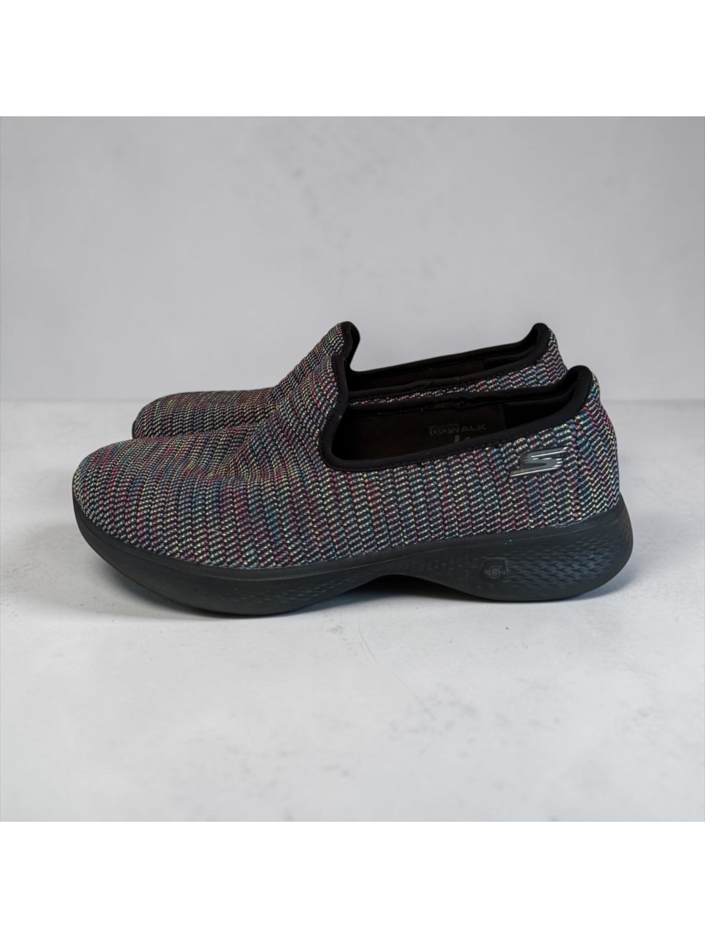 Skechers GOwalk 4 Kindle Women's Size 8.5 Black Multicolor Slip On Shoes 14922